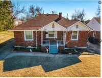 Building Photo - 2114 Hardin Dr