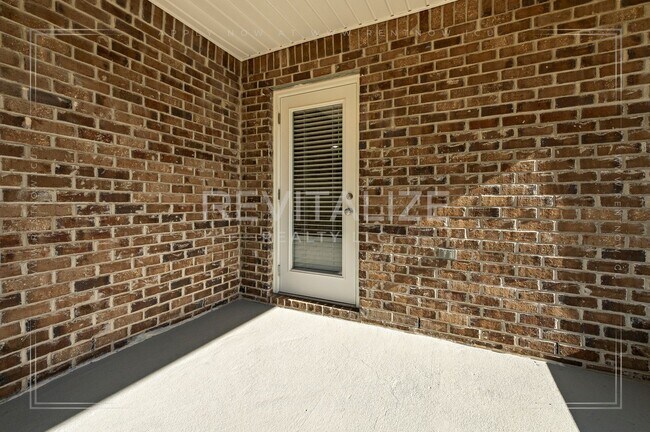 Building Photo - Only $1500 for First Month's Rent!!! Smart 4 Bd / 2 Ba Home in West Mobile Gated Community
