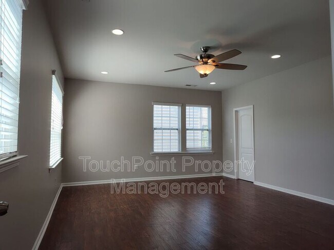 Building Photo - 8611 Burnside Ln