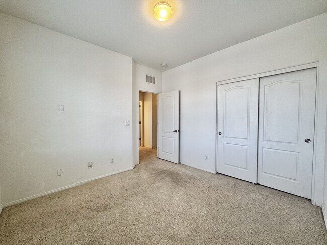 Building Photo - 10037 White Mulberry Dr