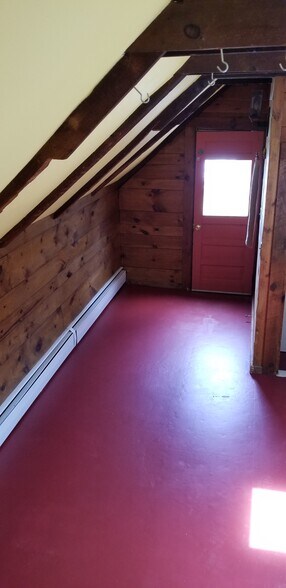 Building Photo - 128 Pleasant St
