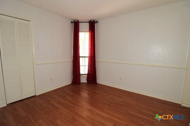Building Photo - 1110 Timmons Dr
