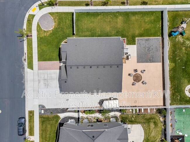 Building Photo - 1460 Lowe Peak Dr