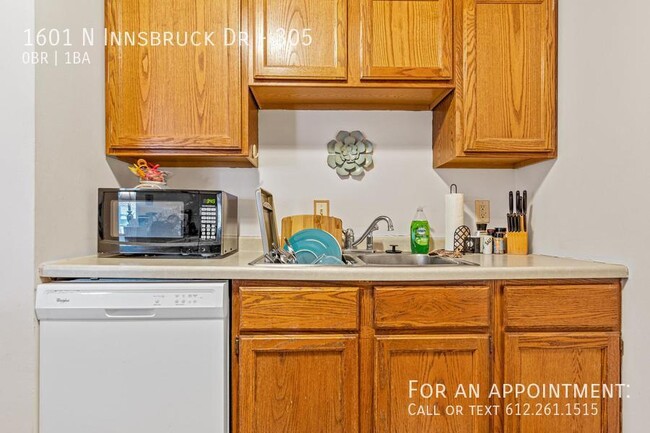 Building Photo - 1601 N Innsbruck Dr