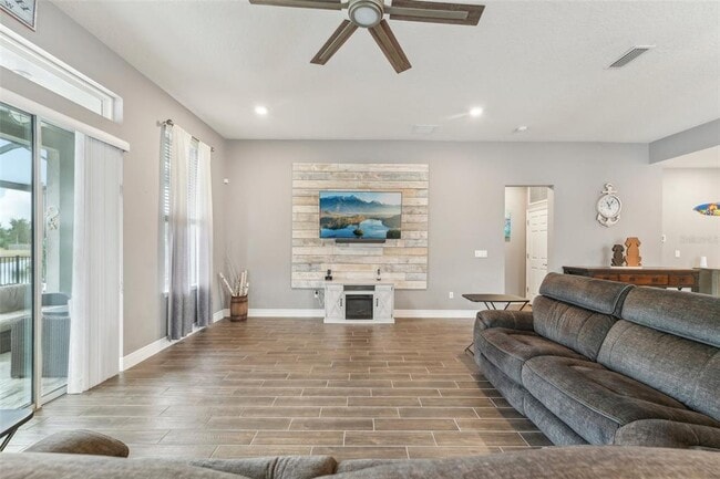 Building Photo - 6028 Milestone Dr