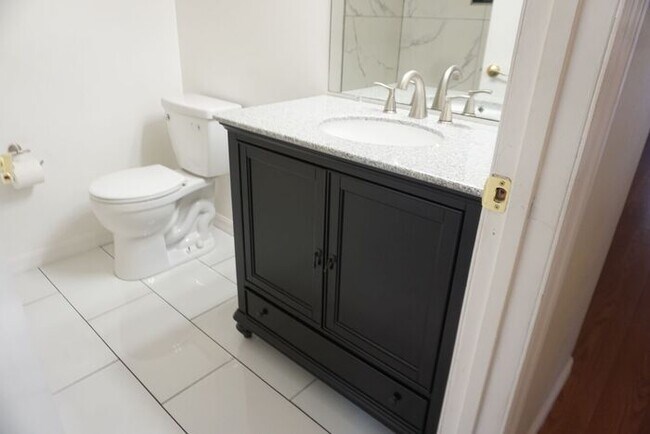 Building Photo - 2/2 Townhome close to NAS Jax. No Additional Fees