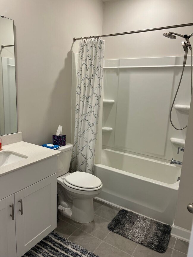 Building Photo - BEAUTIFUL 4 bedroom / 3 bath home located off Water Tower Road!