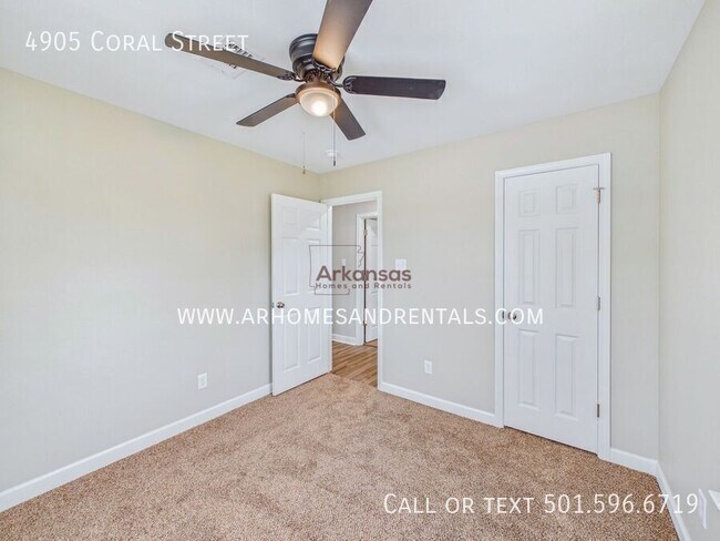 Building Photo - 4905 Coral St