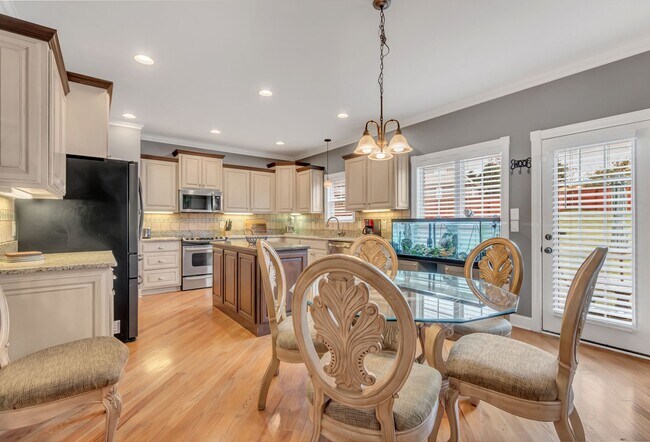 Building Photo - 1016 Red Pepper Ridge