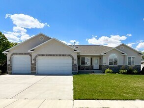 Building Photo - Herriman Rambler with Basement Apartment
