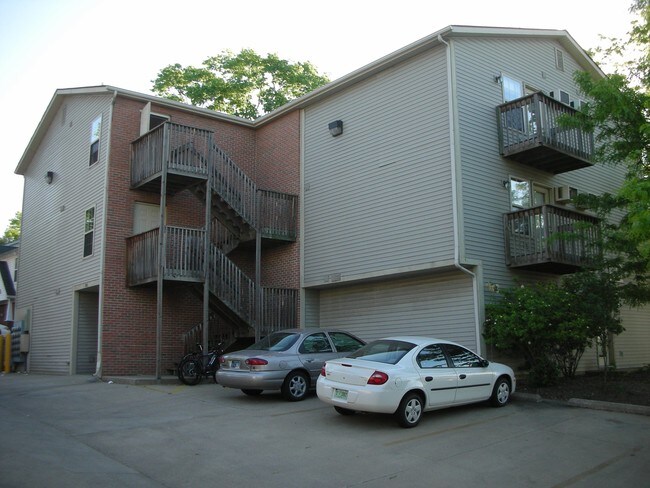 Primary Photo - 281 S Salisbury St