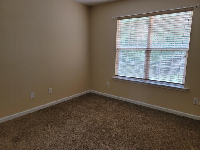 Building Photo - 138 Pendula Ct