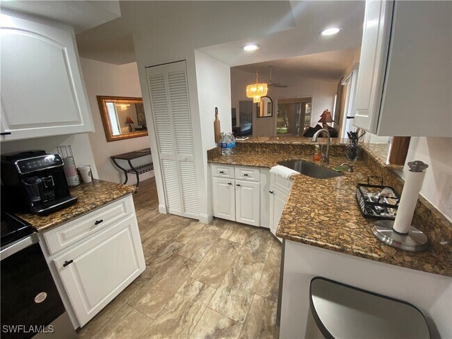 Building Photo - 14805 Crooked Pond Ct