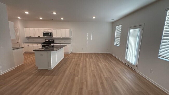 Building Photo - 5610 Flint Ln