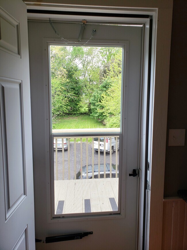 Building Photo - 64 Marlborough St