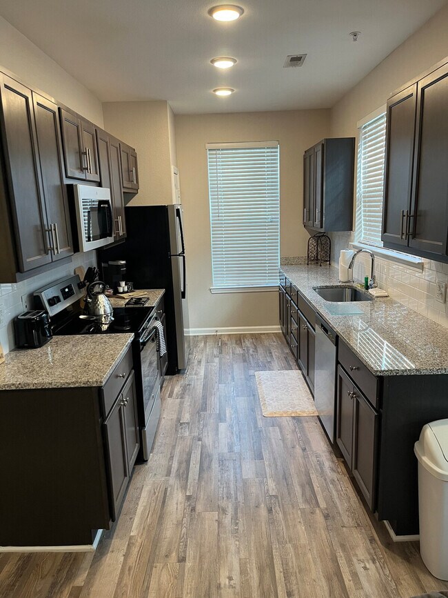 Building Photo - 1591 Millspring Dr