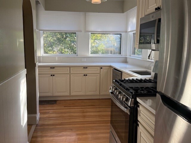 Building Photo - 21 Melville Ave