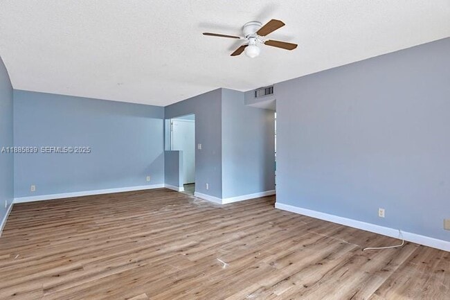 Building Photo - 501 SE 8th St