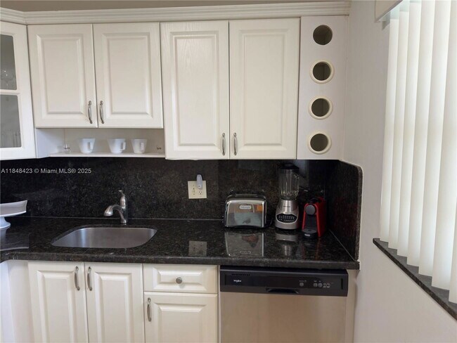 Building Photo - 7765 SW 86th St