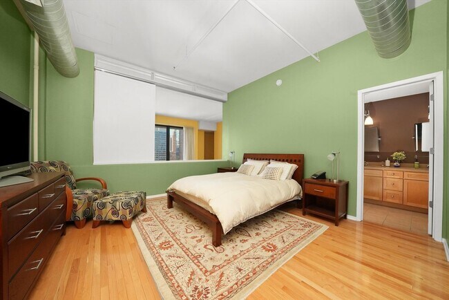 Building Photo - 1530 S State St