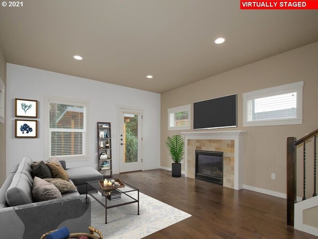 Building Photo - Gorgeous 3 Bed, 2.5 Bath Oasis!