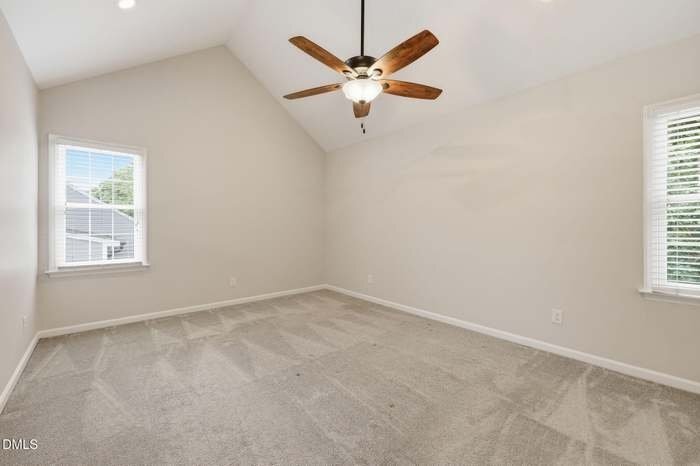 Building Photo - 112 Waterfall Ct