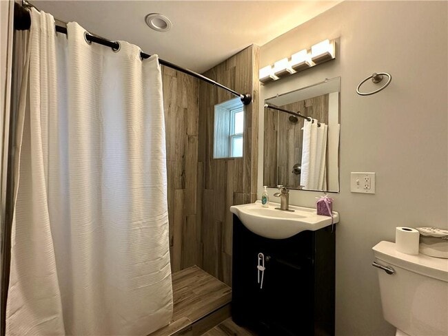 Building Photo - 29 Ann St