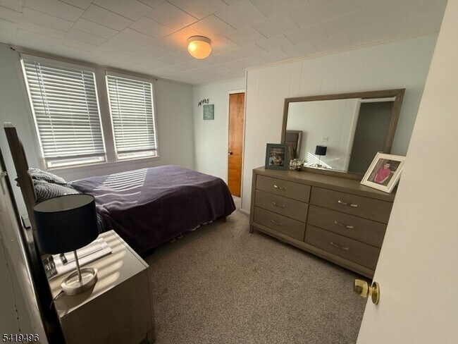 Building Photo - 22 Lincoln Ave