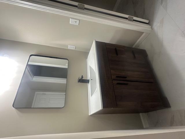 Building Photo - 1709 Ekin Ave