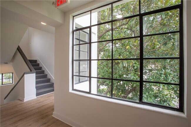 Building Photo - 43 25th St NW