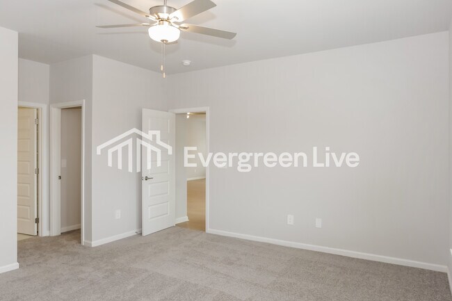 Building Photo - 105 Ashby Pond Dr