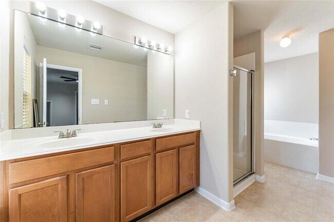 Building Photo - 10406 Harbor Canyon Dr
