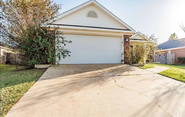 Building Photo - 8361 Jeptha Ct