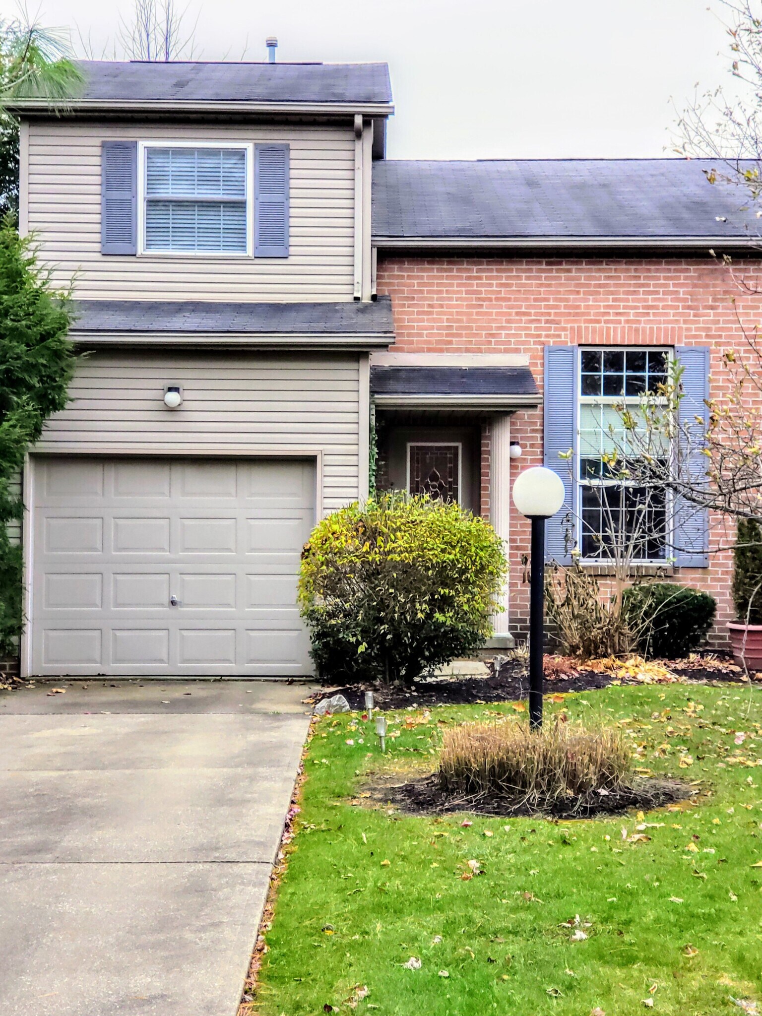 Building Photo - 2158 Kenyon St. N.E.