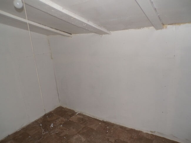 Building Photo - Mobile Home