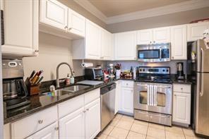 Building Photo - 1850 Cotillion Dr
