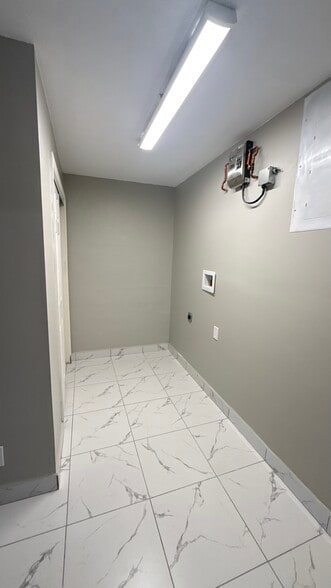Building Photo - 4717 NW 168th Ter