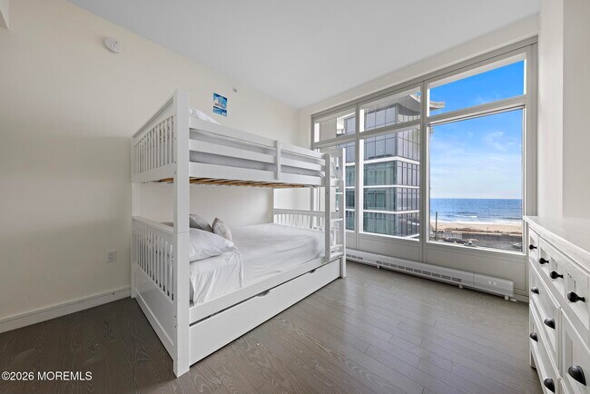 Building Photo - 15 Morris Ave