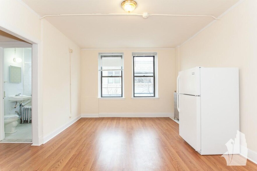 2779 N Milwaukee Ave, Unit 102, Chicago, IL 60647 - 2778 N Milwaukee Ave