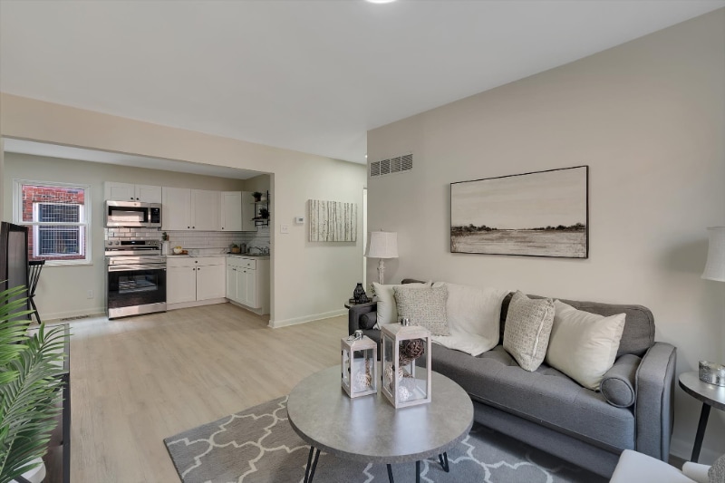 Building Photo - 2649-2651-2651 Keokuk St