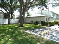 Building Photo - 899 Crystal Lake Dr