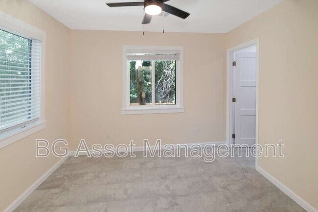 Building Photo - 2807 Sabral Cir