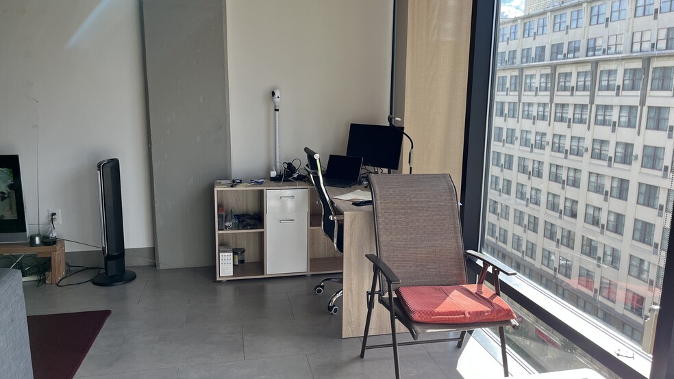 Building Photo - 1133 14th St NW