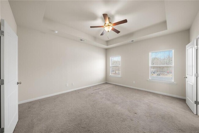 Building Photo - 5337 Burrus Ln