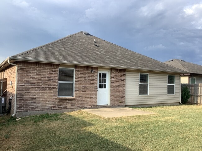 Building Photo - 1741 Trego Dr