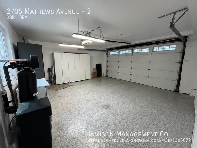 Building Photo - 2705 Mathews Ave