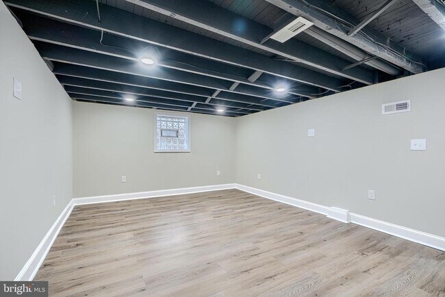 Building Photo - 3901 Forrester Ave