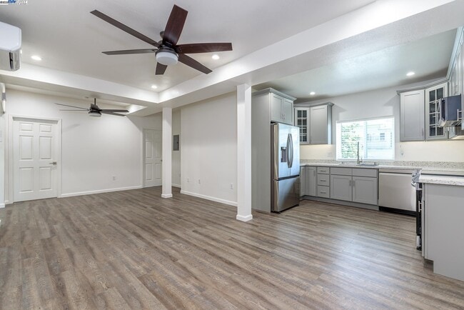 Building Photo - 16318 Maubert Ave