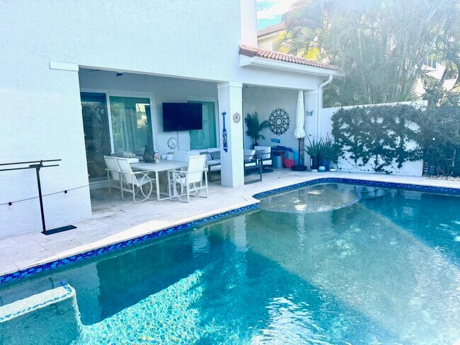 Building Photo - 107 Via Escobar Way