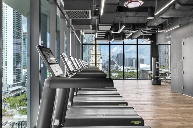 Building Photo - 398 NE 5th St